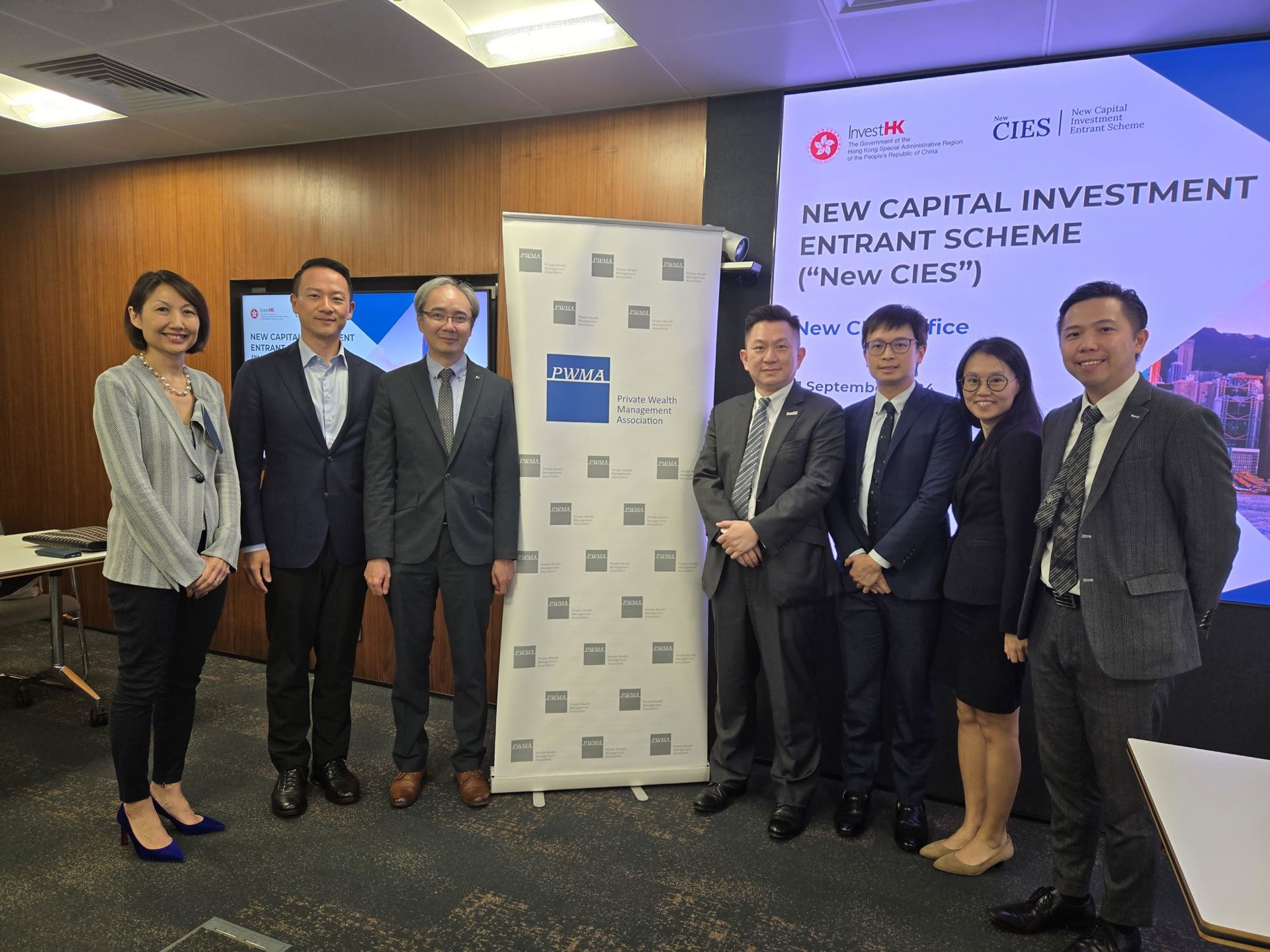 新資本投資者入境計劃首年回顧：申請數逾1 200宗，預計帶來逾HK$ 37 billion投資